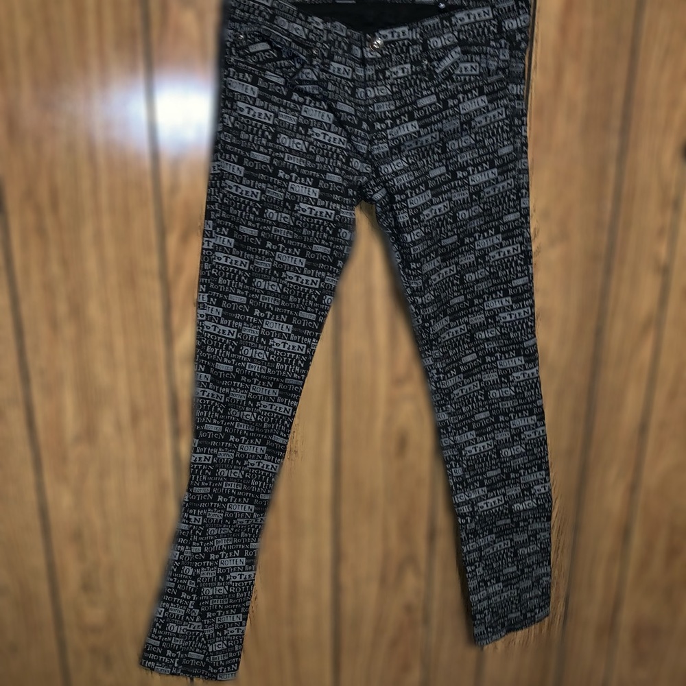 Rotten HotTopic Jeans - Picture 3 of 3